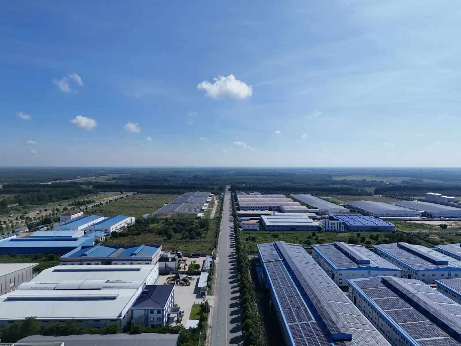 塑料收纳箱与垃圾桶批发选型要点及材质对比分析